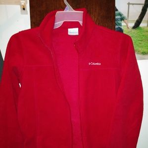 Columbia fleece jacket. An XL in juniors I think